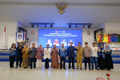 Prestasi IIK Bhakta: Institut Ilmu Kesehatan Pertama di Indonesia dan Terakreditasi UNGGUL 