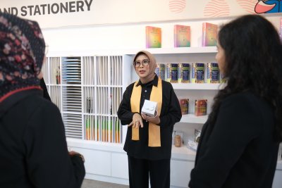 Kunjungi IIK Bhakta, Penasihat DWP Kemensos Dra. Hj. Fatma Saifullah Yusuf Kagum Fasilitas Modern