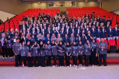 Angkat Janji Mahasiswa D3 Rekam Medis dan Informasi Kesehatan IIK Bhakta: Menyongsong Profesionalisme di Era Digital