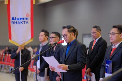 Ketua Umum Adinata Bhakta Resmi Dilantik oleh Rektor IIK Bhakti Wiyata